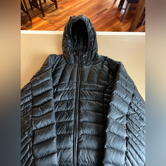 Eddie Bauer | CirrusLite Down Parka in Black - Size XS - Picture 2 of 6